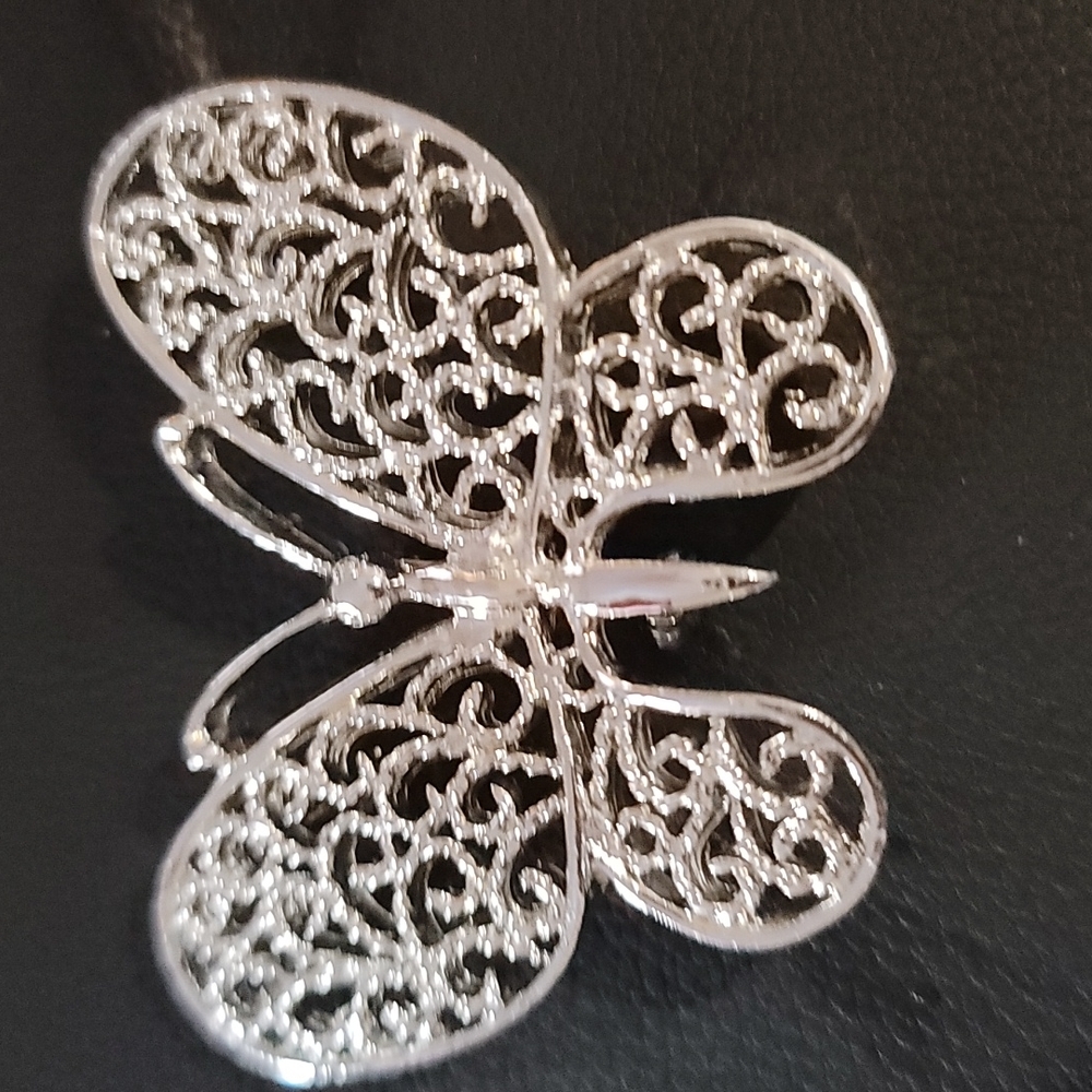 Gerry's filigree butterfly pin
